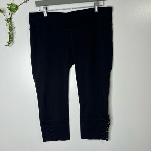 Athleta Black Crop Aerobic Workout Pants Criss Cross Sz XL - Picture 1 of 9